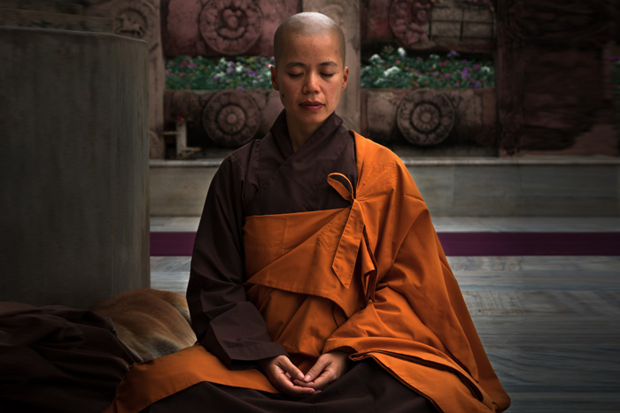 Monk in Transcendental state - Transcendental states to enrich your everyday life - London Herts Essex - Lucia No3